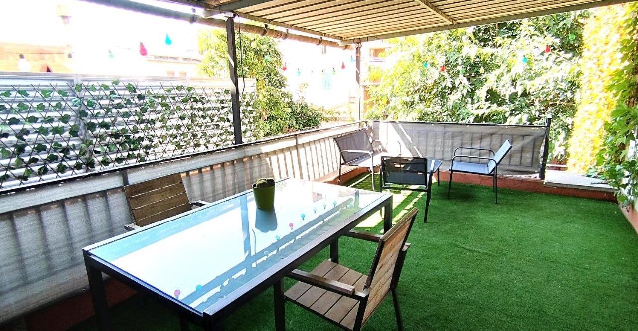 Apartamento Entero Con Terraza En El Centro De Rubí Dış mekan fotoğraf