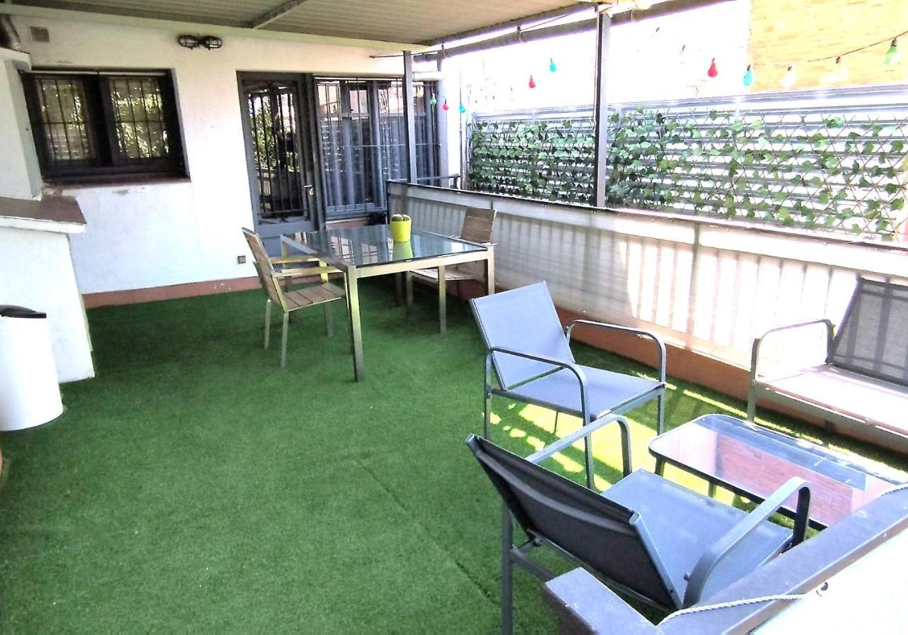 Apartamento Entero Con Terraza En El Centro De Rubí Dış mekan fotoğraf