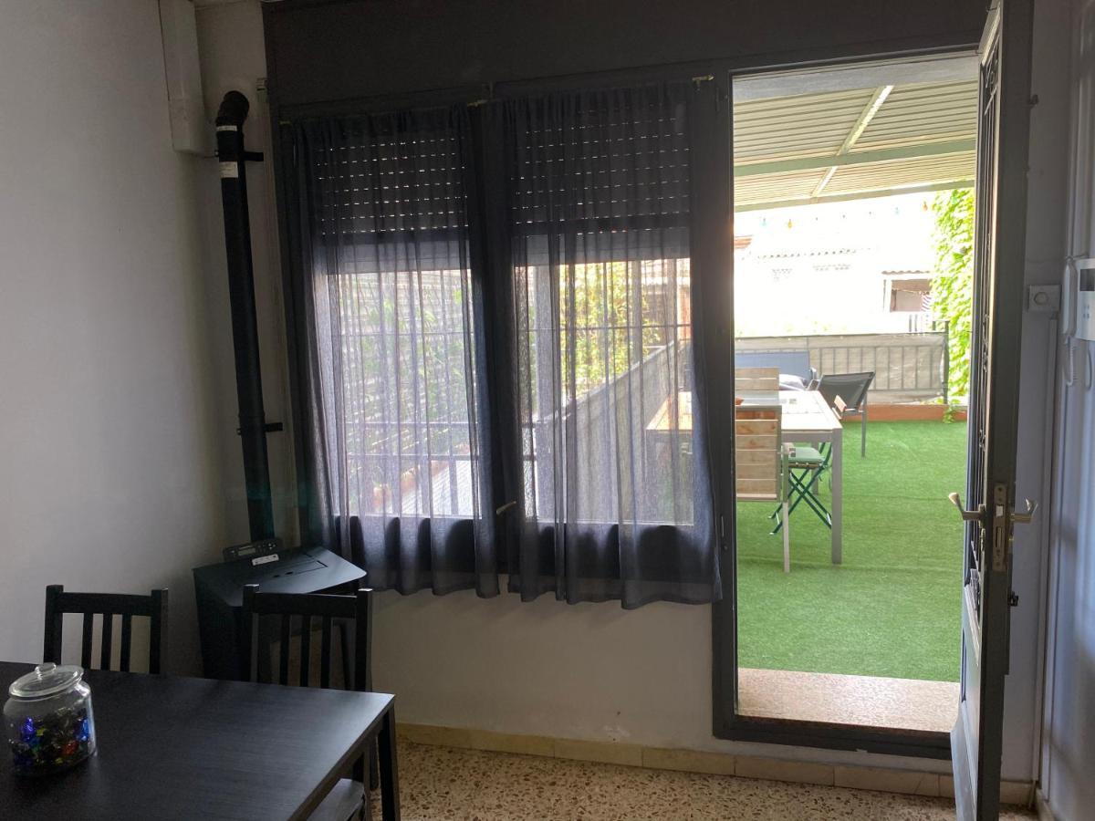 Apartamento Entero Con Terraza En El Centro De Rubí Dış mekan fotoğraf